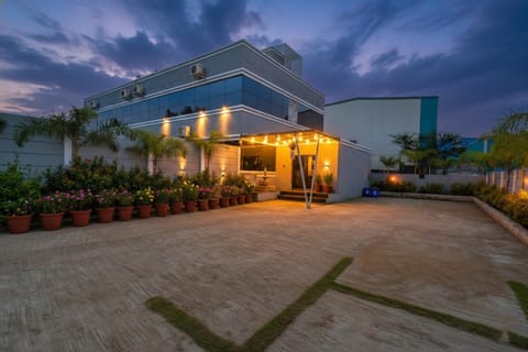 Property building, Facade/entrance