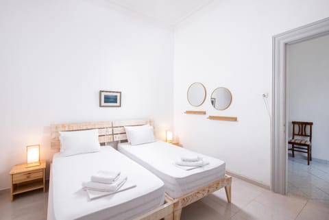 Michael&Marika's Traditional House Apartment in Limenaria