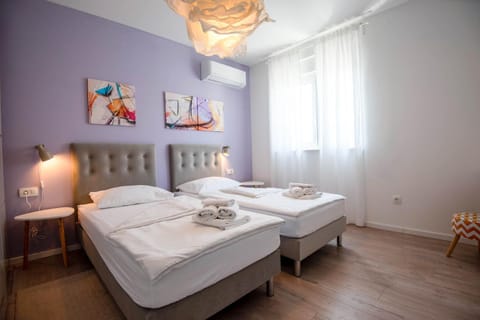 Villa Lumaka Sun - Amazing Home In Brodarica with 4 Bedrooms, Wifi, Outdoor Swimming Pool and Heated Swimming Pool Villa in Šibenik