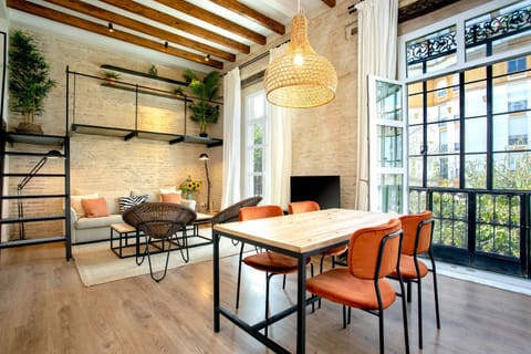 Living room, Dining area