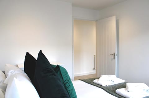 Bed, Bedroom, wardrobe