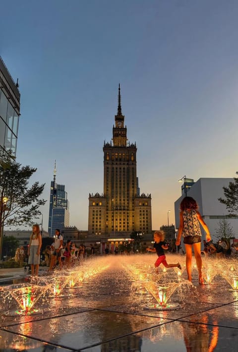 People, Evening entertainment, City view
