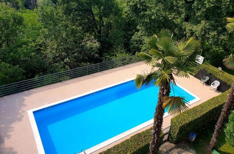 Property building, Garden, Garden view, Pool view, Swimming pool