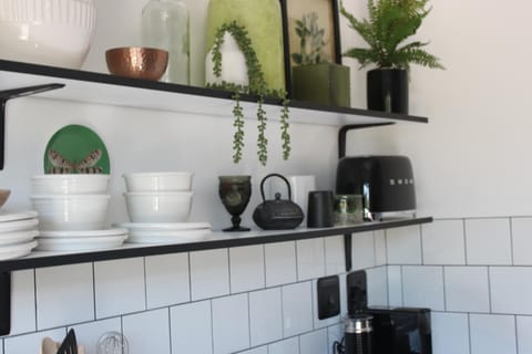 Kitchen or kitchenette, Decorative detail