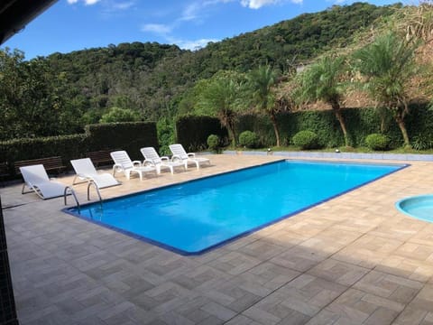 Day, Swimming pool
