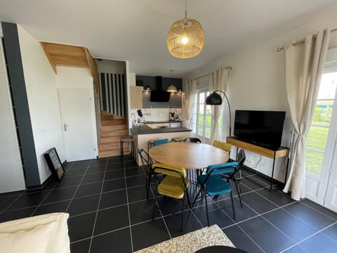 superbe villa au pied de Disneyland et val d'Europe Villa in Chessy