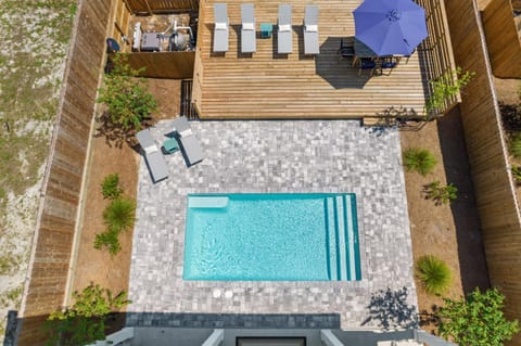 Patio, Day, Pool view, Swimming pool, sunbed