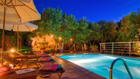 Spring, Winter, Summer, Autumn, Pool view