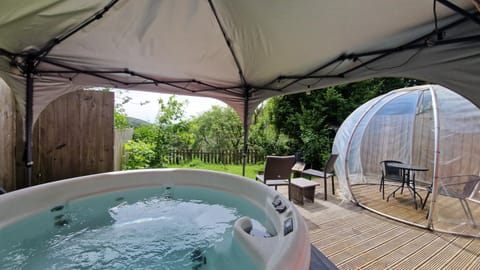 Natural landscape, Hot Tub