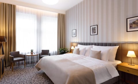 Seating area, Bedroom