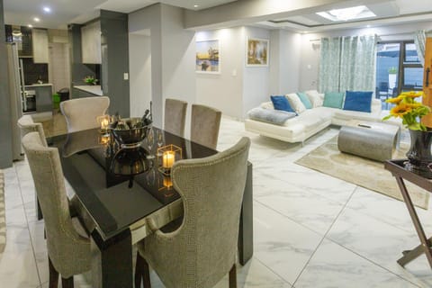 Living room, Seating area, Dining area