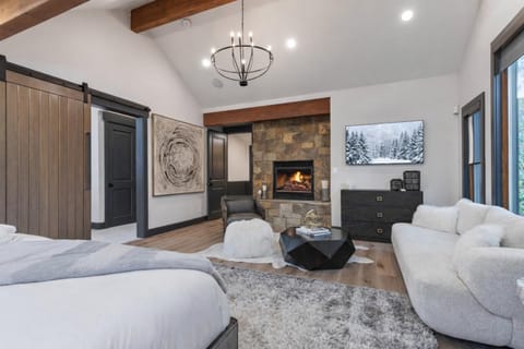 909 Snowy Cottage by SkyRun Park City House in Park City