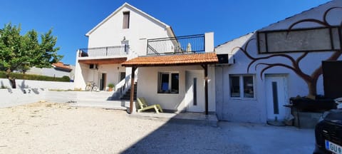 Property building, Day