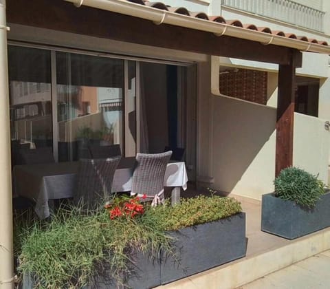Patio, Balcony/Terrace