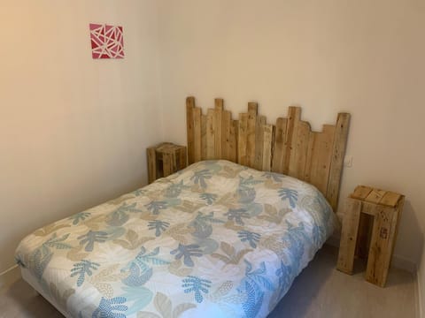 Bed, Photo of the whole room