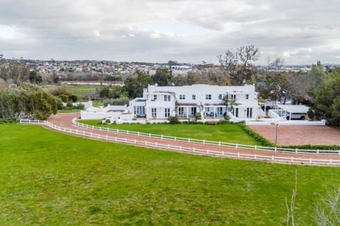 Property building, Neighbourhood, Bird's eye view, Garden view