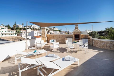 View (from property/room), Balcony/Terrace, Seating area, sunbed