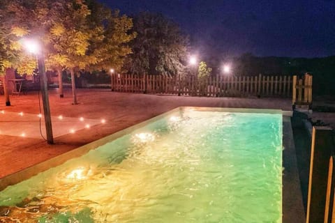 Night, Pool view