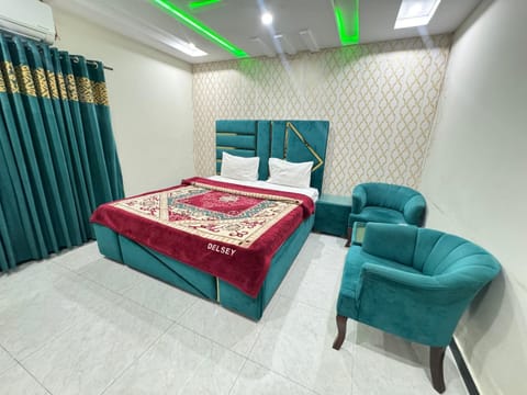 Living room, Seating area, Bedroom