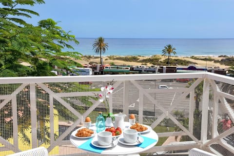 View (from property/room), Balcony/Terrace, Sea view