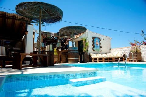 Swimming pool, Swimming pool