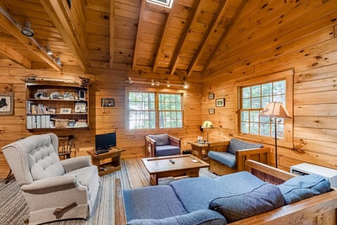 Lake View Cottage House in Wayne