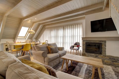 Communal lounge/ TV room, Living room