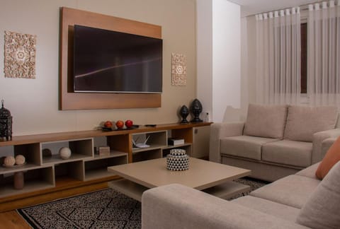 Communal lounge/ TV room, Living room, Dining area