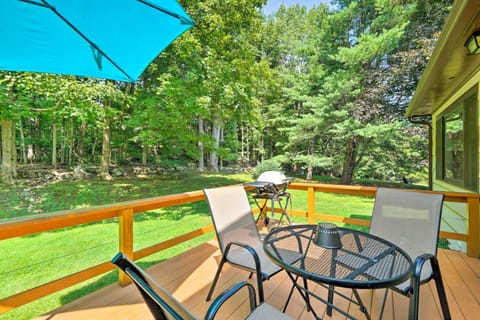 Nostalgic Vermont Escape in Manchester Center House in Manchester Center