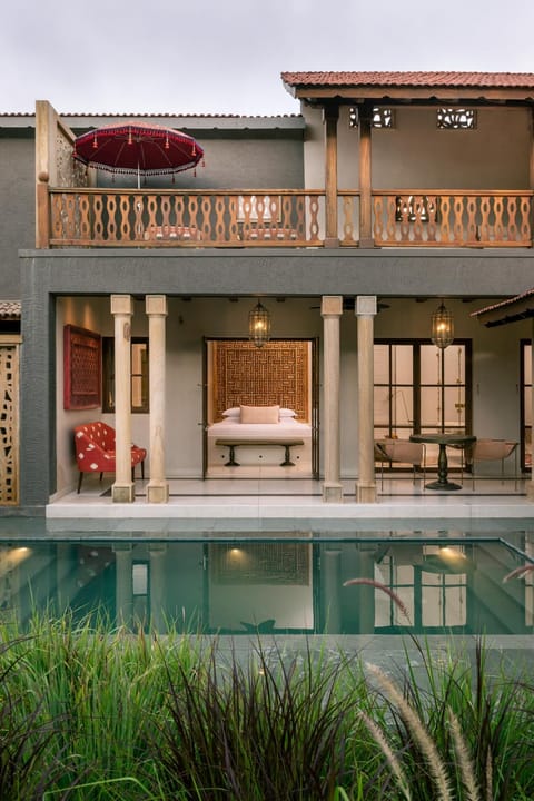 Property building, Pool view