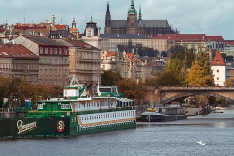 City view, River view