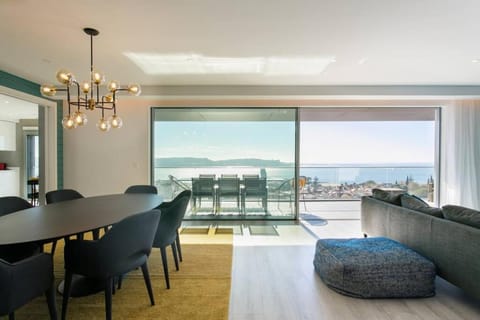 Natural landscape, Living room, Seating area, Dining area, Sea view