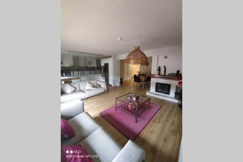Living room, Lounge or bar, Seating area, Dining area