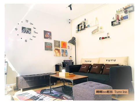 Communal lounge/ TV room, TV and multimedia, Living room