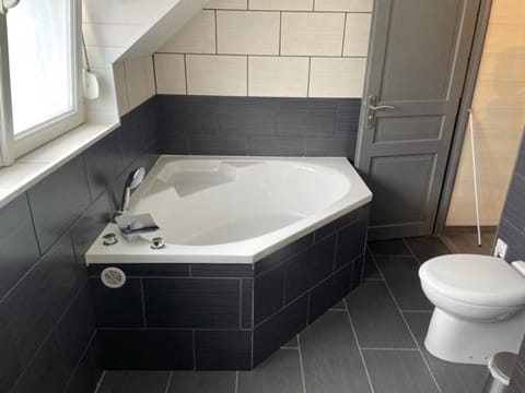 Toilet, Bathroom, Bath