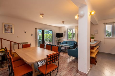 Property building, View (from property/room), Food and drinks