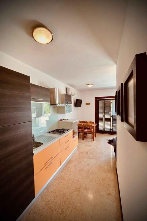 Summer, Dining area