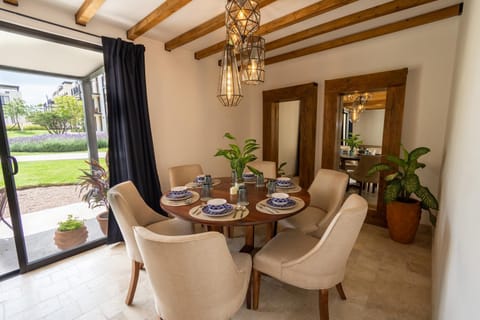 Dining area, Dinner