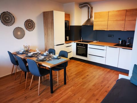 Dining area, kitchen