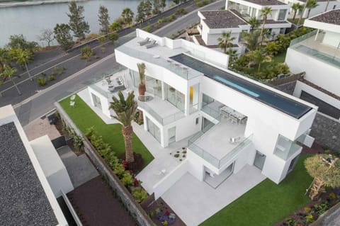 Property building, Bird's eye view