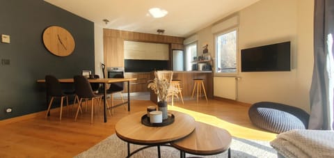 Living room, Dining area