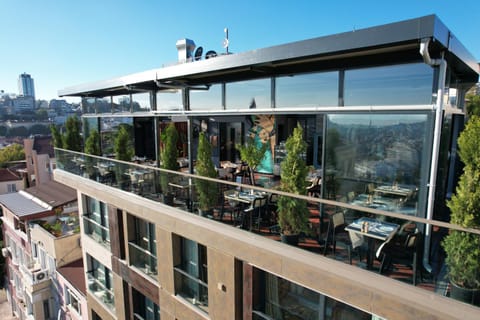 Property building, Day, View (from property/room), Balcony/Terrace, City view