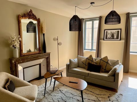 Legend - Parking privé - Gare - Centre ville - Quai de Saône - fibre Apartment in Bourgogne-Franche-Comté