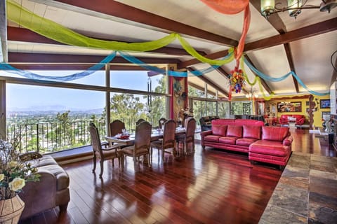 Colorful El Cajon Gem Deck, Garden and Valley Views House in Casa De Oro-Mount