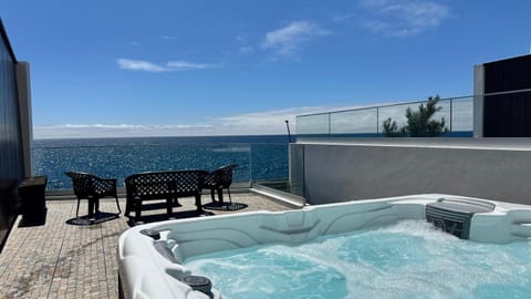 Hot Tub, Sea view