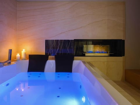 Hot Tub, Spa and wellness centre/facilities