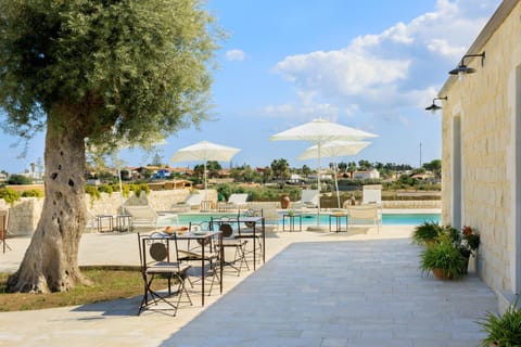Patio, Swimming pool