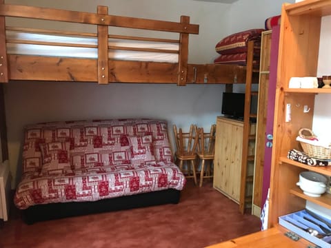 bunk bed