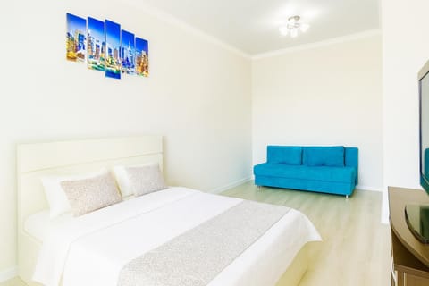 Bed, Seating area, Bedroom