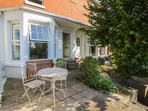 Florence Villas House in Worcester